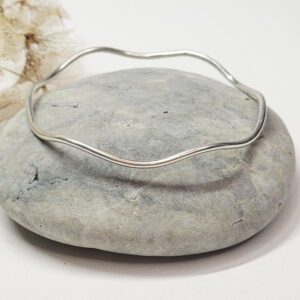 wavy bangle 2